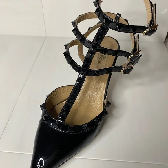 VALENTINO GARAVANI - Rockstud Caged 65 Black Patent Ankle Strap Pump - Picture 4 of 14